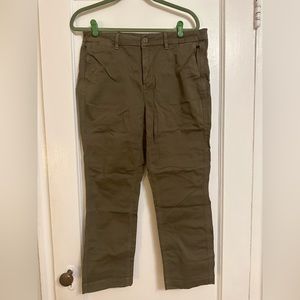 Green J. Crew loose fitting cropped chino pants, size 29